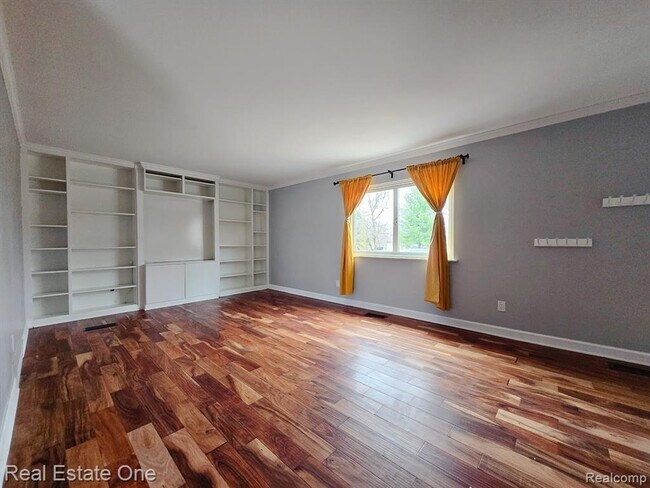 Building Photo - 2287 Strader Dr