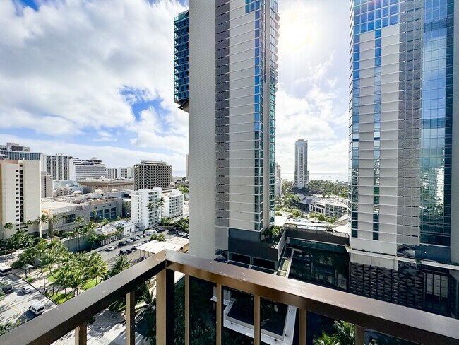 Building Photo - Fully Furnished Waikiki Condo with Direct ...
