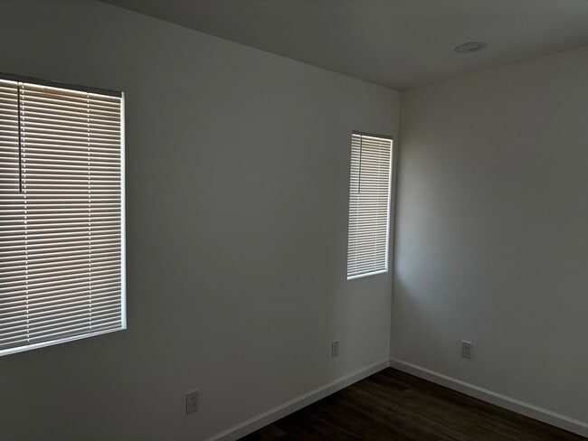 Building Photo - Beautiful 2 bedrooms duplex in Imperial Beach