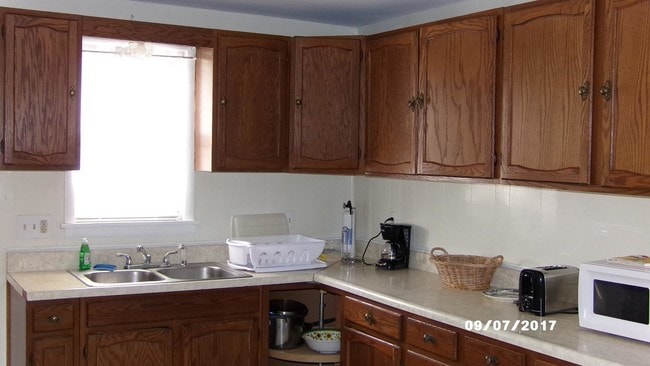 Building Photo - 3 bedroom in Easton PA 18042