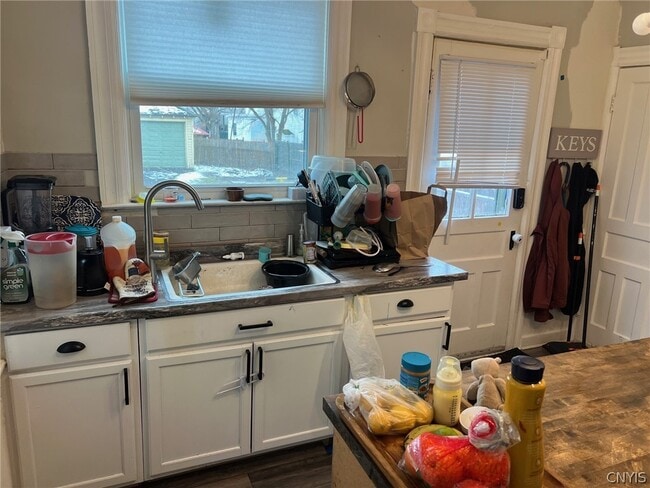 Building Photo - 110 Clinton Pl