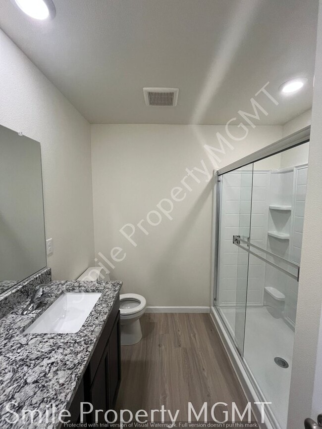 Building Photo - townhouse