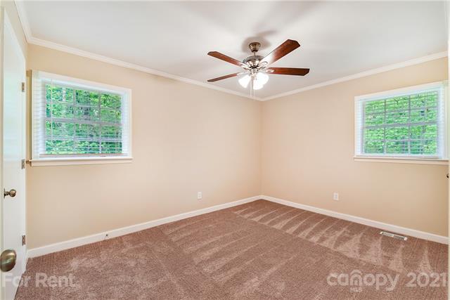 Building Photo - 3735 Somerset Dr