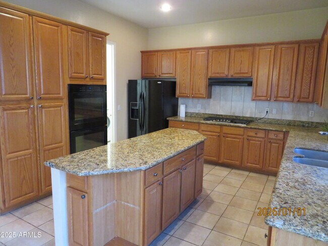 Building Photo - 7748 E Manana Dr