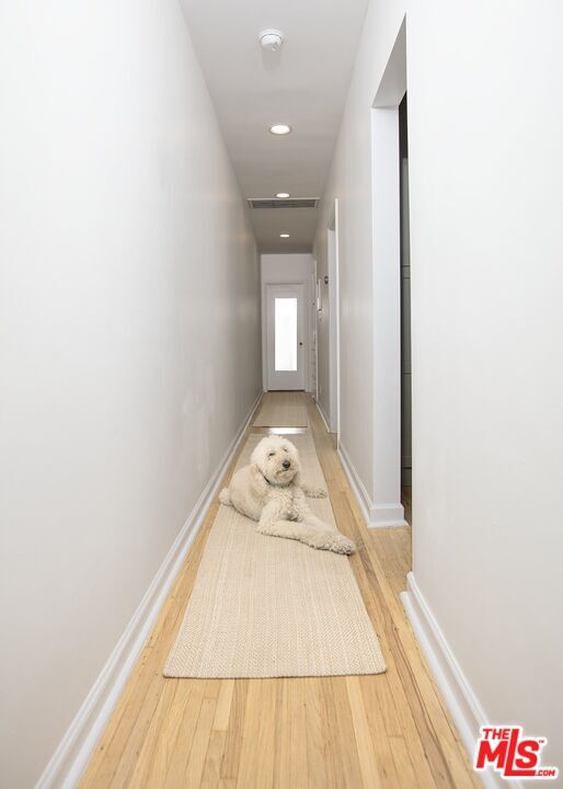 Building Photo - 953 N Martel Ave