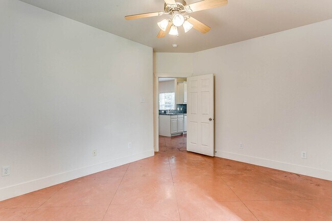 Building Photo - Wayside Duplex