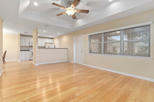 Building Photo - 1802 E Sanderling Ln