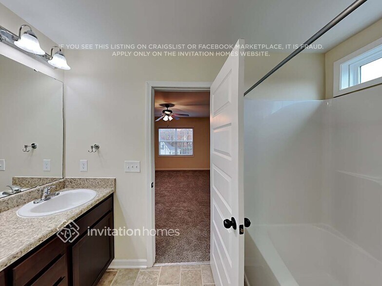 Building Photo - 137 Verrazano Pl