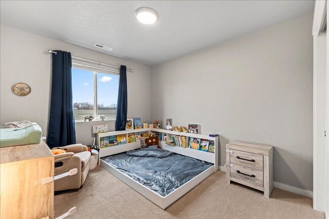 Building Photo - Single level 4bd/2ba/3 car garage Home in North Meridian