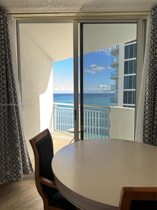 Building Photo - 17375 Collins Ave