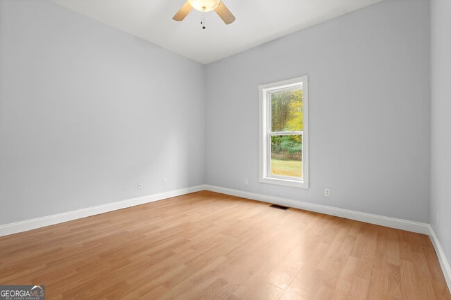 Building Photo - 235 Jenkins Rd