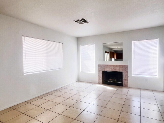 Building Photo - 4451 Sparkle Crest Ave