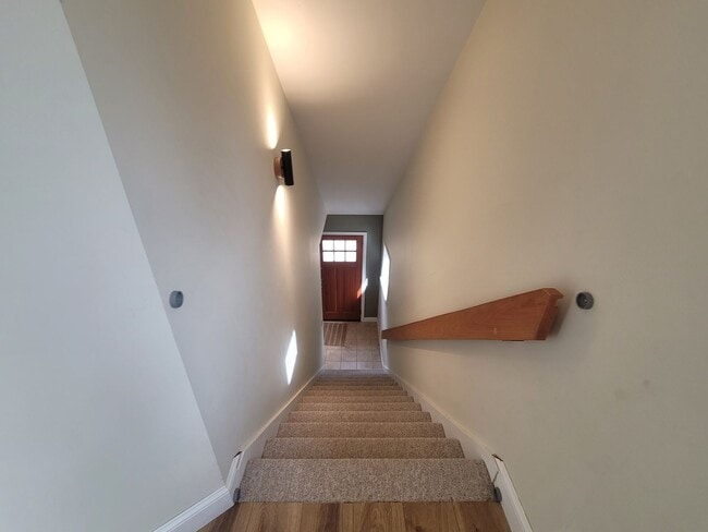 Building Photo - 6 month SUMMER SEASONAL on the River - $500 DISCOUNT!! - $2400/mo 2 bed 2 bath available now!