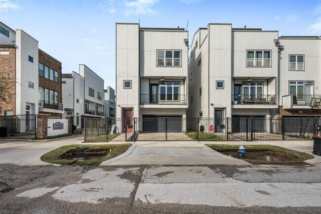 Primary Photo - 6106 Clarkson Ln