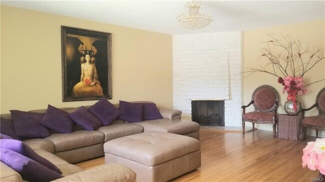 Building Photo - 1809 S El Molino Ave