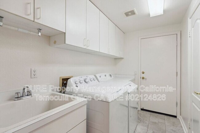 Building Photo - 31597 Corte Rosario
