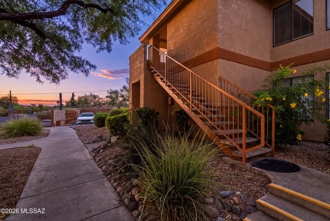 Building Photo - 7255 E Snyder Rd