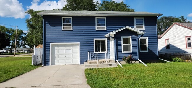 Building Photo - 304 Wilshire Dr