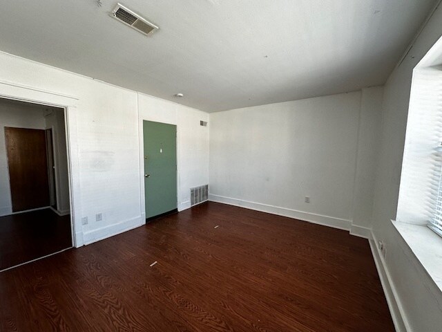 Building Photo - 23 S Dubuque St