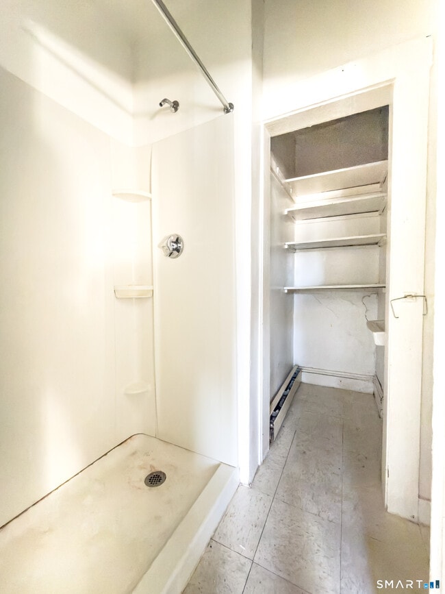 Building Photo - 324 Boswell Ave