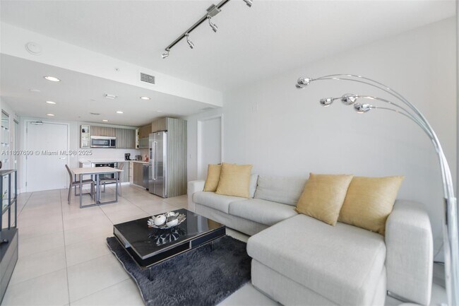 Building Photo - 6700 Indian Creek Dr