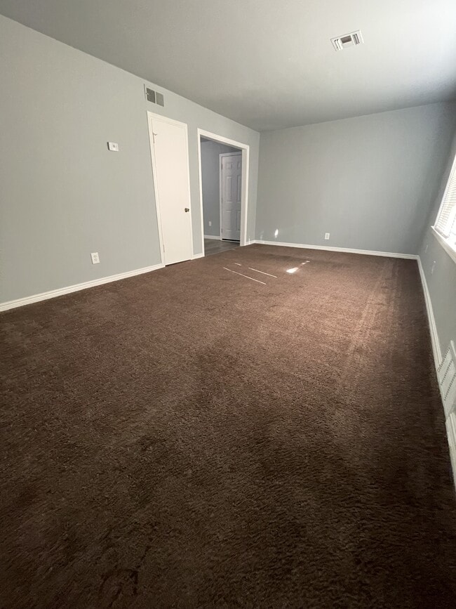 Building Photo - 722 NW 32nd St