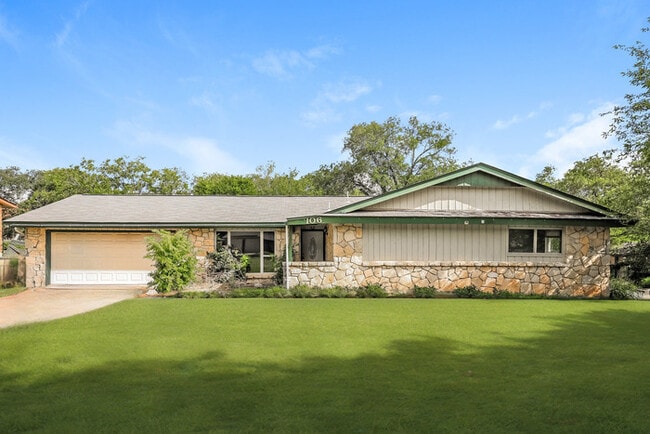 Building Photo - 106 Furlong