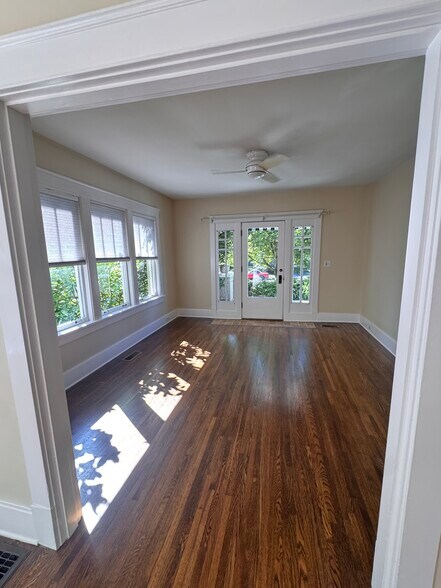 Living room view # 2 - 1409 Stratton Ave