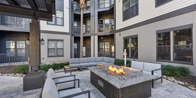 Building Photo - 776 N Orange Ave