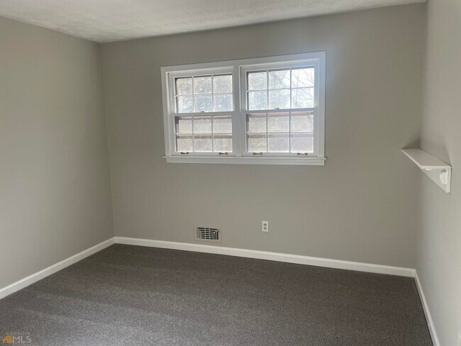 Building Photo - 86 Earle Ct