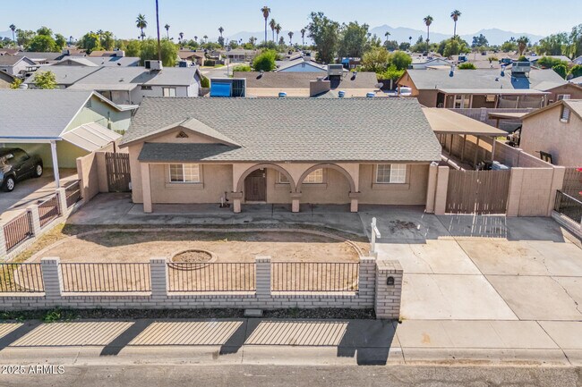 Building Photo - 8107 W College Dr