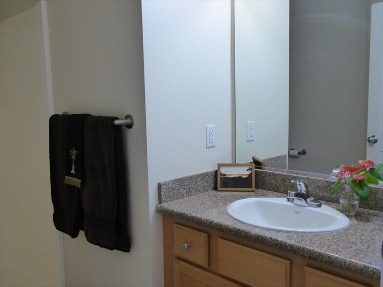 Building Photo - 68-3868-3868 Paniolo Ave