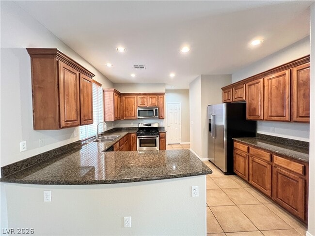 Building Photo - 6164 Bridgeport Hills Ave