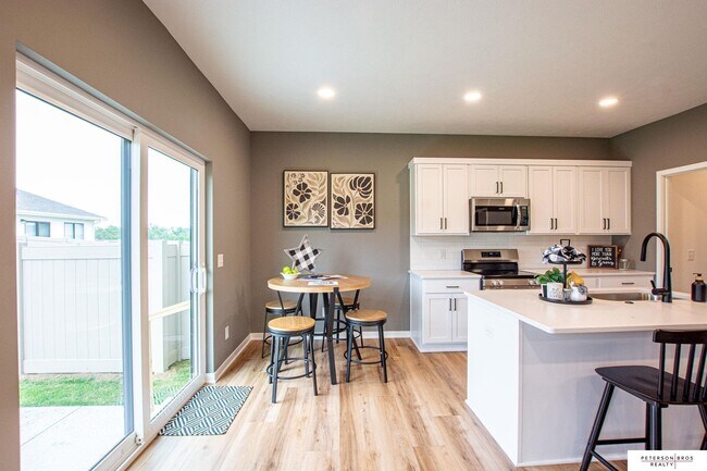 Building Photo - 14804 Willow St