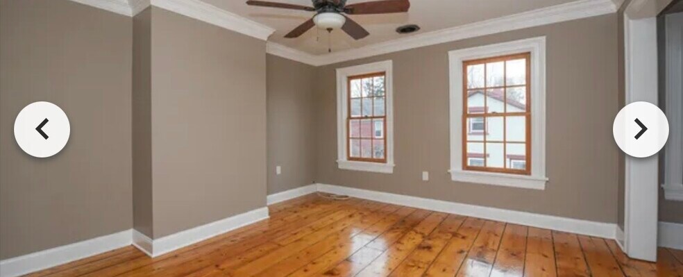 Living room - 126 N College St