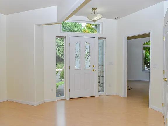 Building Photo - 2914 Farmington Ave