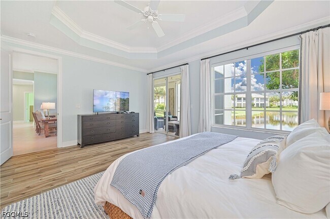 Building Photo - 5000 Royal Shores Dr