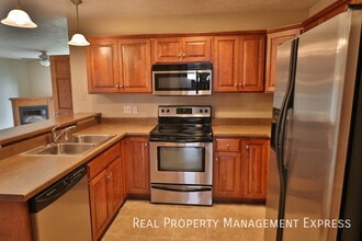 Building Photo - Fantastic 2 Bedroom 2 Bathroom Condo on th...