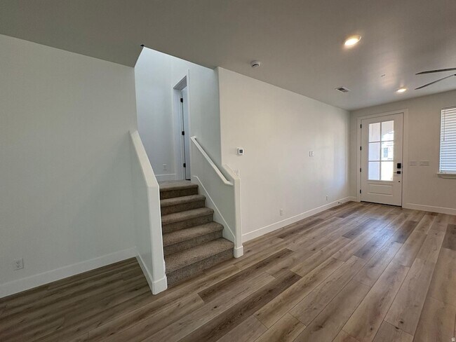 Building Photo - 6134 Red Sand Ln