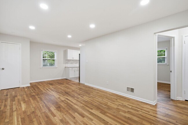 Building Photo - 3BR/2BA - Updated Rockville Home in Twinbrook with Finished Basement