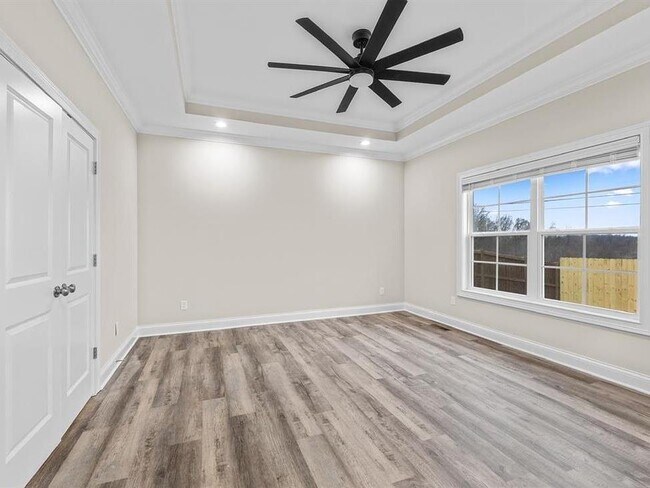 Building Photo - 7034 Shelton Ln