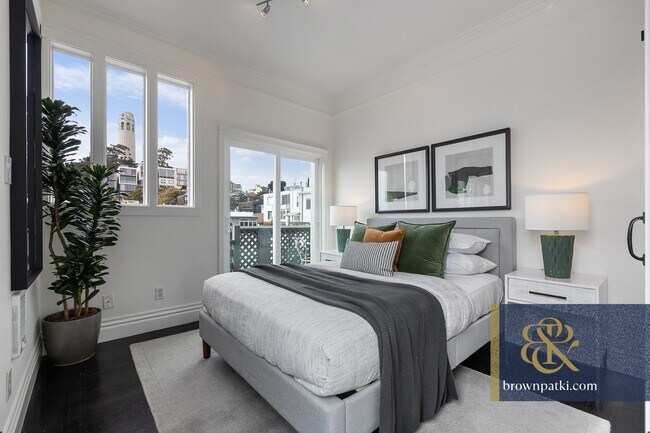 Building Photo - 382 Green St