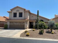 Building Photo - Amazing 5 BD, 3 BA House + Pool! This Oro Valley home has everything! (Lambert/La Canada)