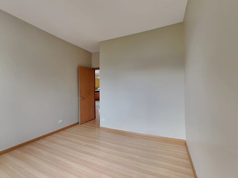 Building Photo - 10880 Grand Canyon Ave