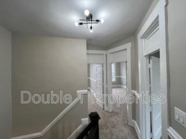 Building Photo - 3406 Wilkens Ave