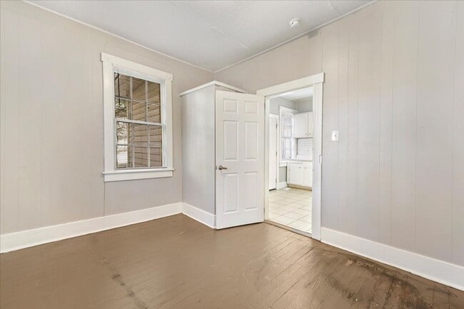 Building Photo - 1708 Lennox Ct