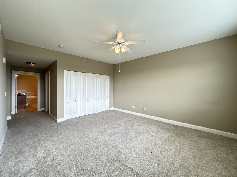 Building Photo - 2 Itasca Place