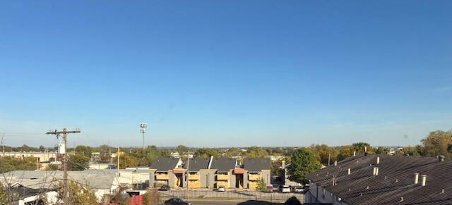 Building Photo - 5303 E 12th St