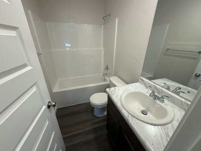Building Photo - Your Next Home Awaits | Pre-Leasing a Beautiful 3 Bed / 2 Bath Home in Barberry Court