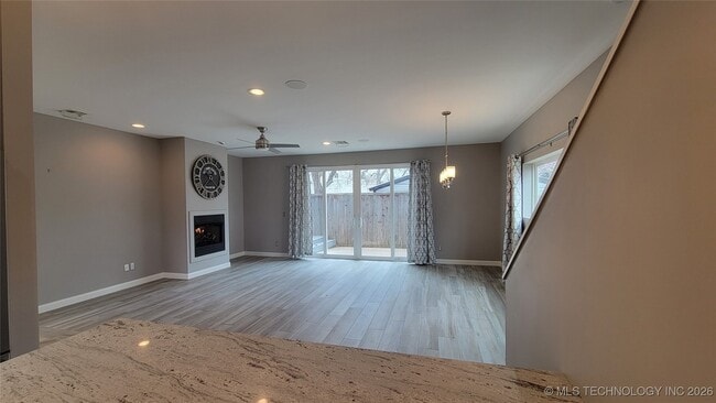 Building Photo - 1430 S Quincy Ave